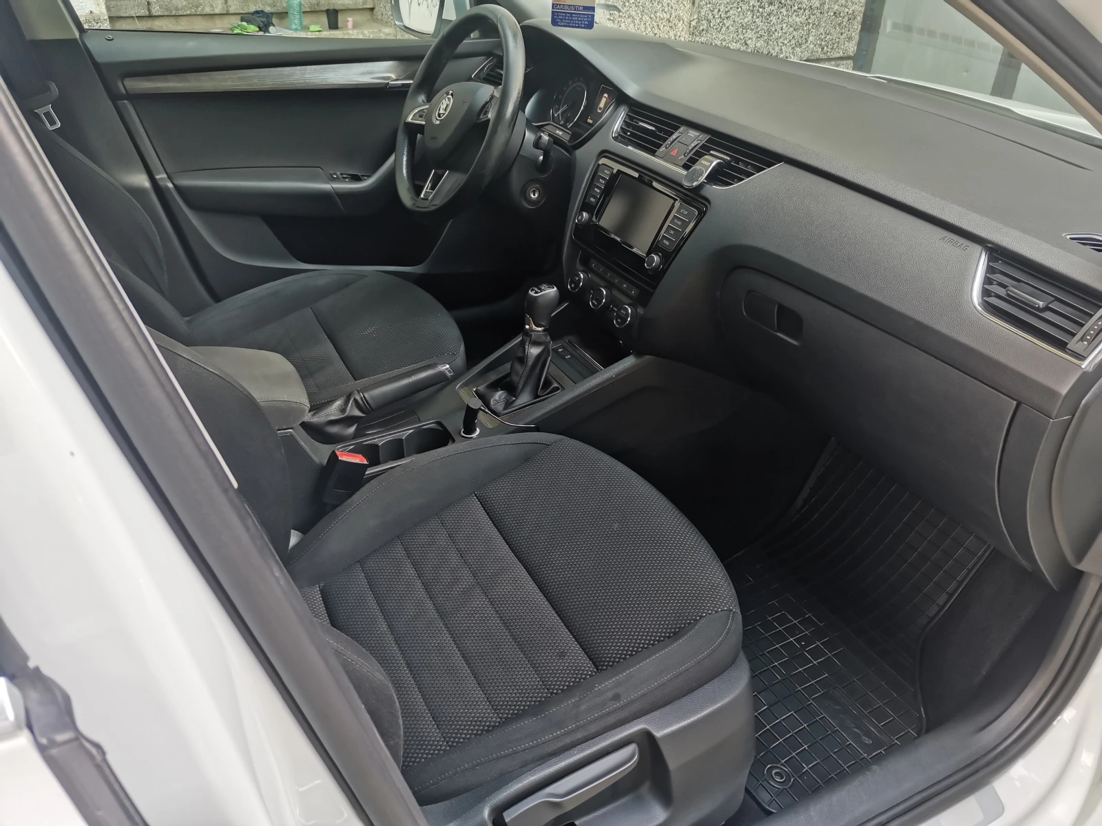Skoda Octavia 2.0 150кс SCOUT - изображение 7