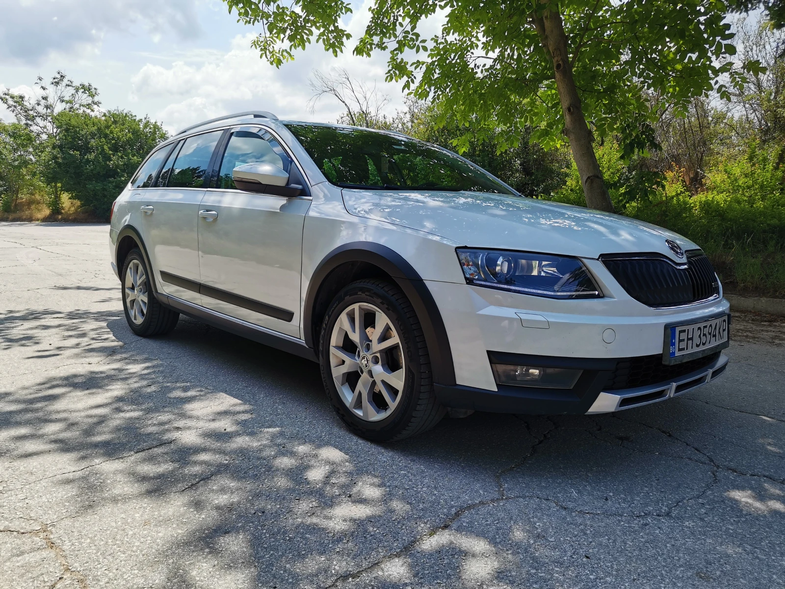 Skoda Octavia 2.0 150кс SCOUT - изображение 3