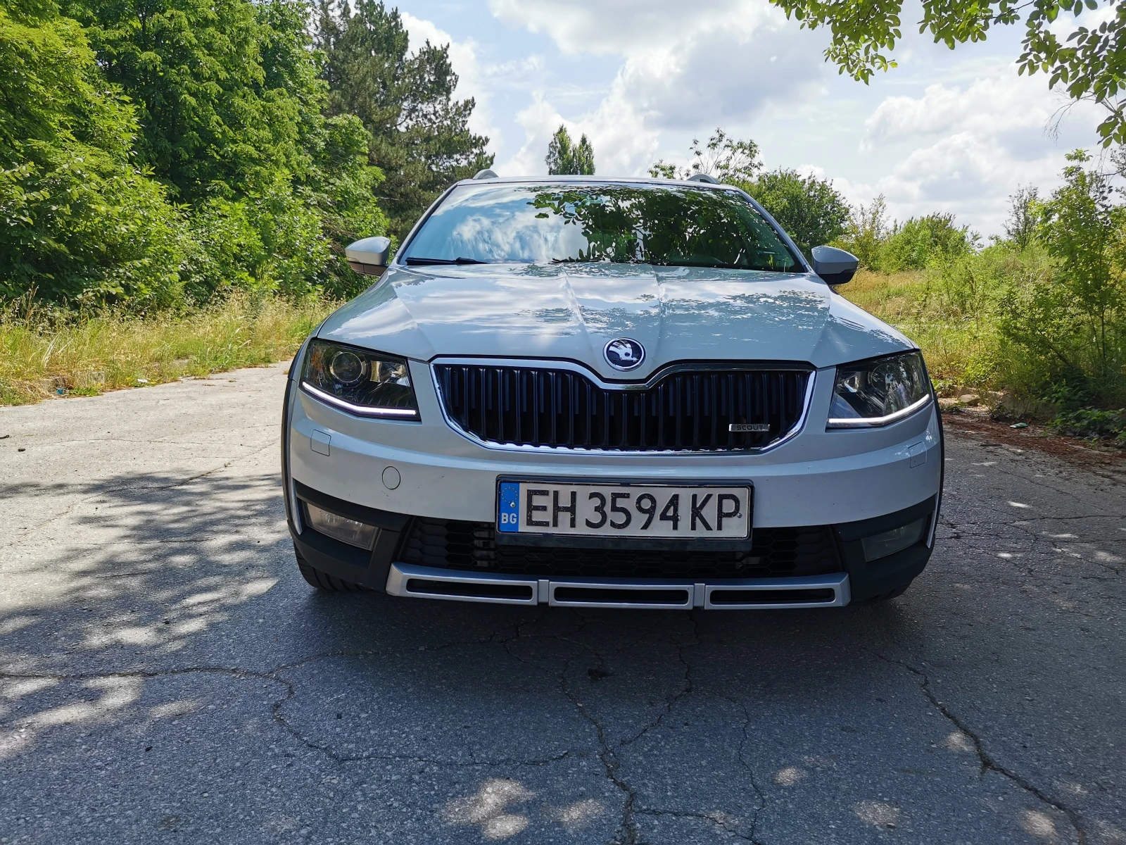 Skoda Octavia 2.0 150кс SCOUT - изображение 2