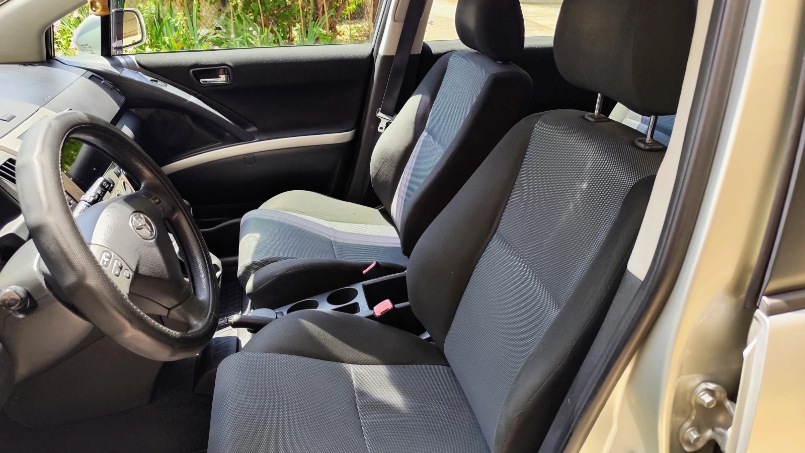 Toyota Corolla verso 1.8 VVTI - изображение 9
