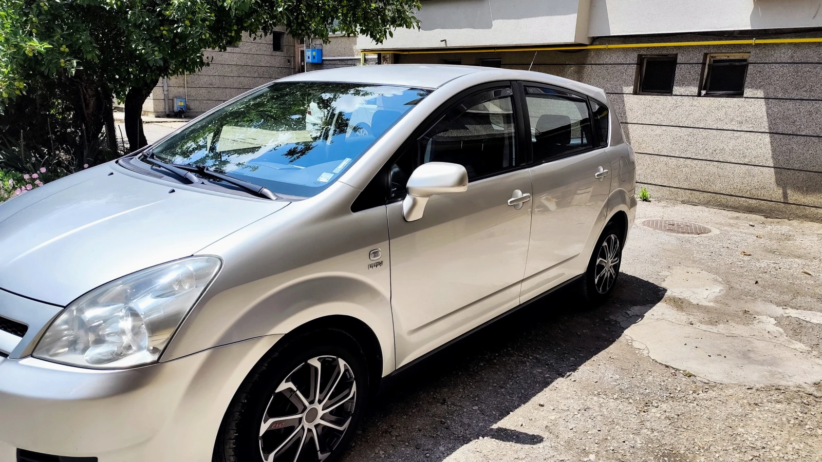 Toyota Corolla verso 1.8 VVTI - изображение 2