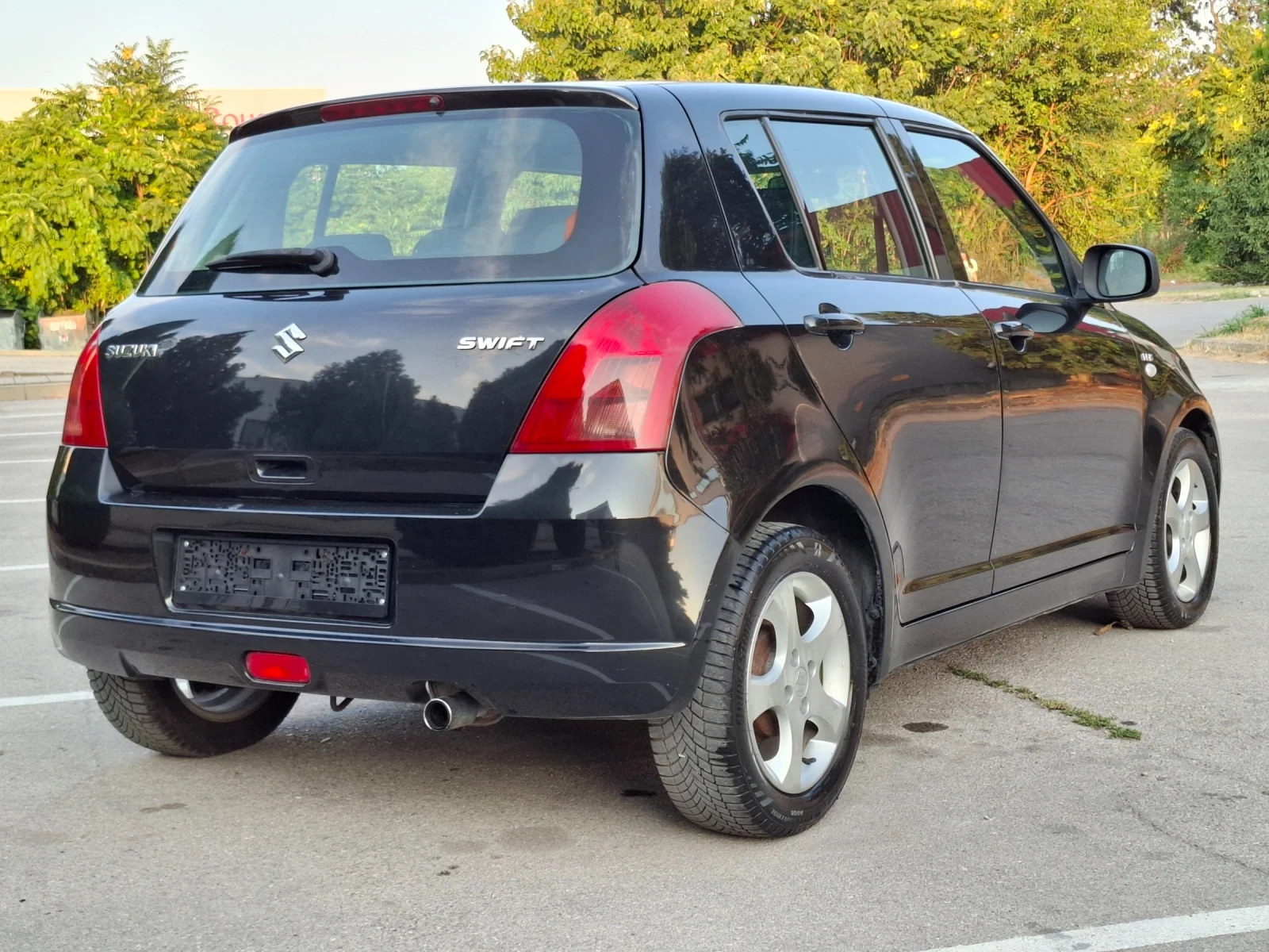 Suzuki Swift 1.3DDiS * КЛИМАТИК * ТОП СЪСТОЯНИЕ * ЛИЗИНГ *  - изображение 6