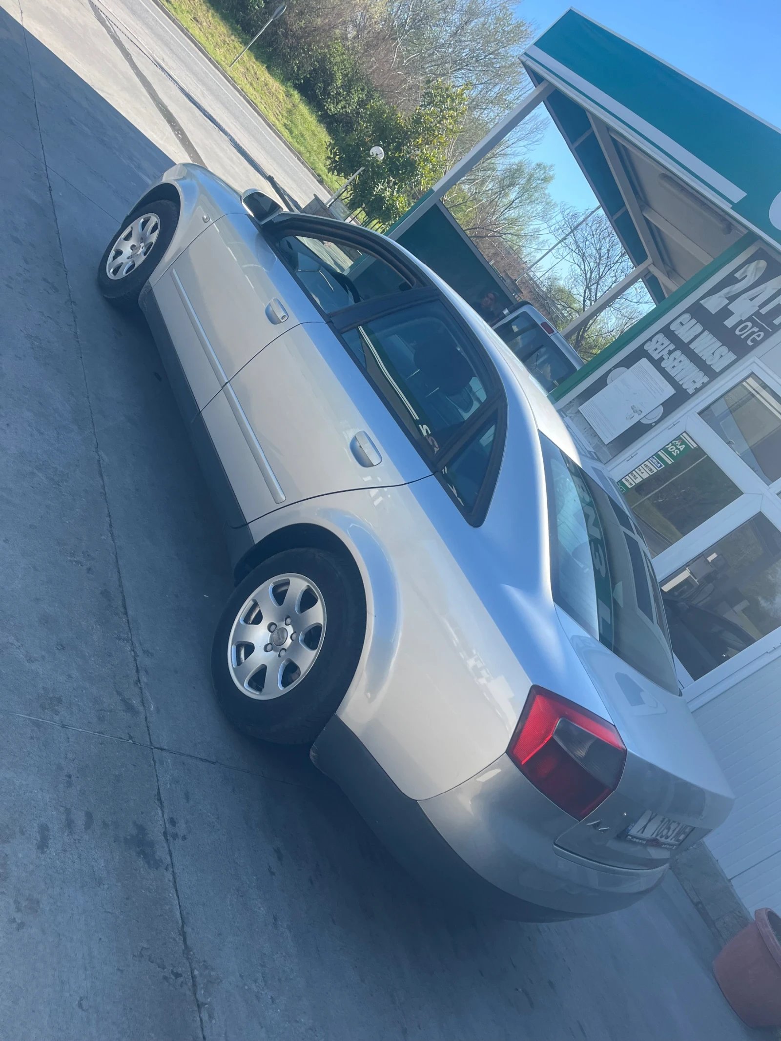 Audi A4 1.9 131 к.с. - изображение 6