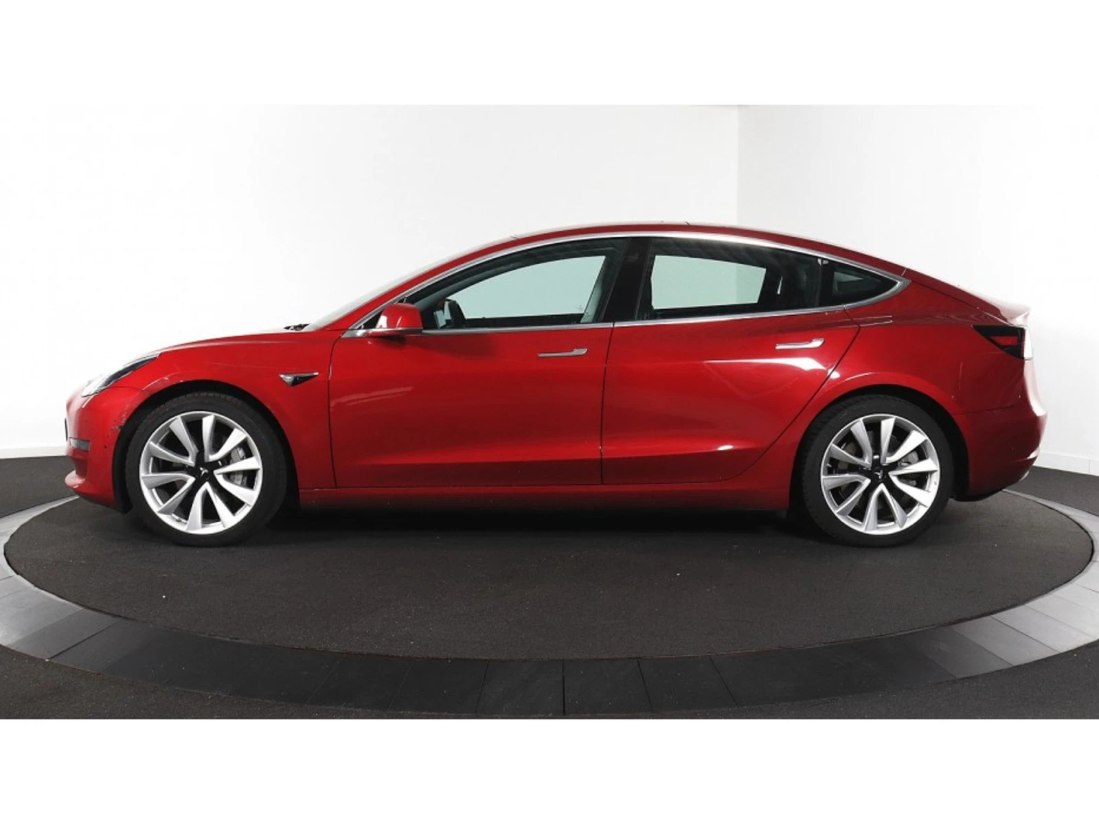 Tesla Model 3 DUAL LONG RANGE - изображение 4