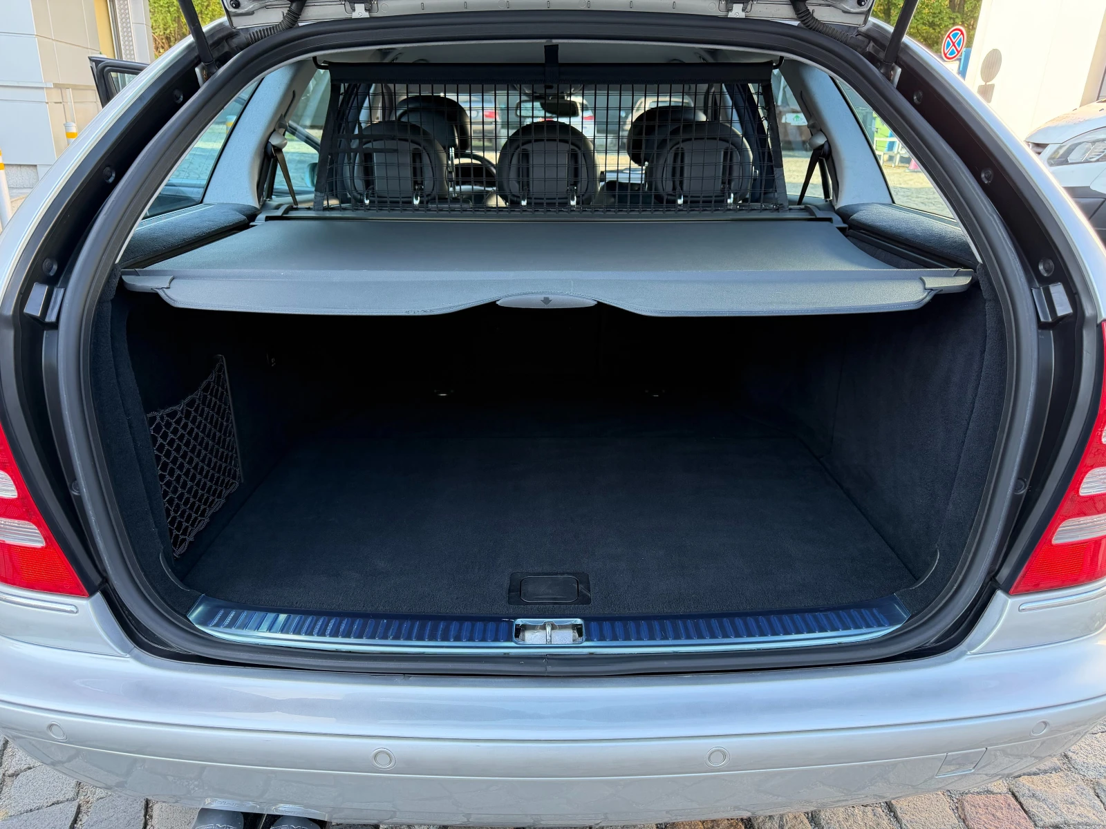 Mercedes-Benz C 32 AMG, снимка 8 - Автомобили и джипове - 51652029