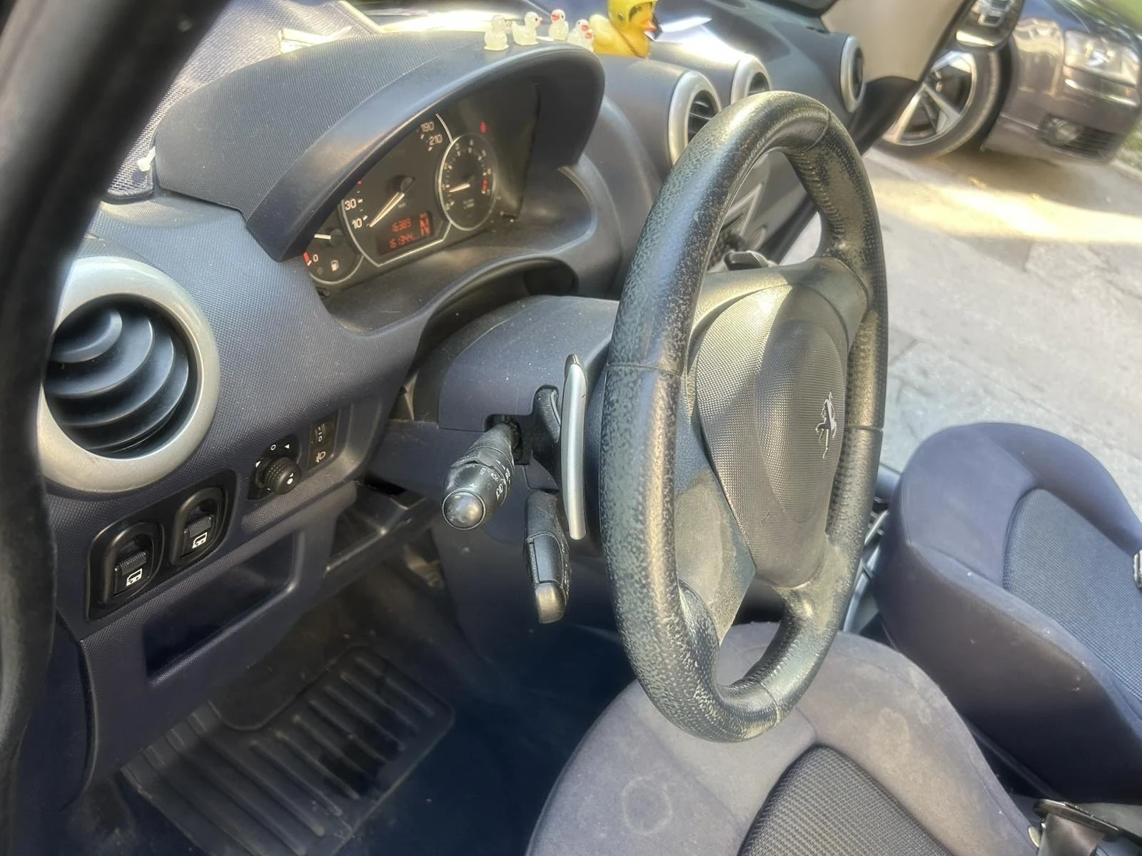 Peugeot 1007 1.7 - изображение 5