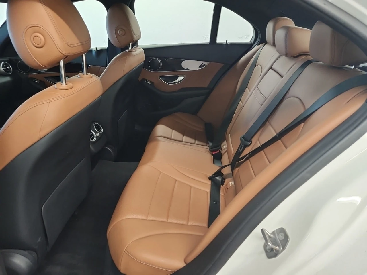 Mercedes-Benz C 300 *  *    * CARFAX *  | Mobile.bg   13