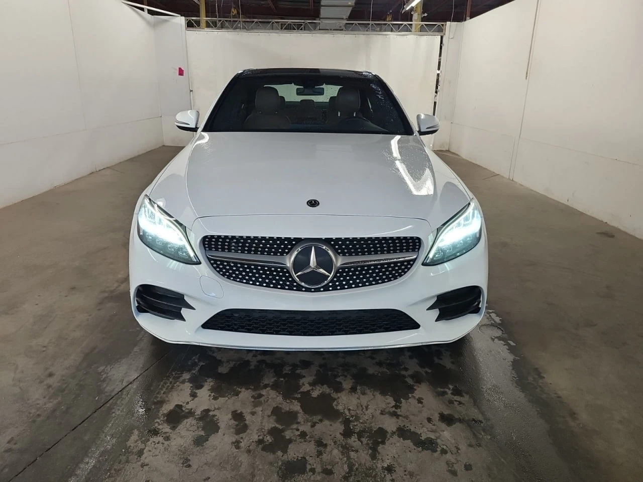 Mercedes-Benz C 300 * АВТО КРЕДИТ* ЦЕНА ДО БГ * CARFAX *  - изображение 2