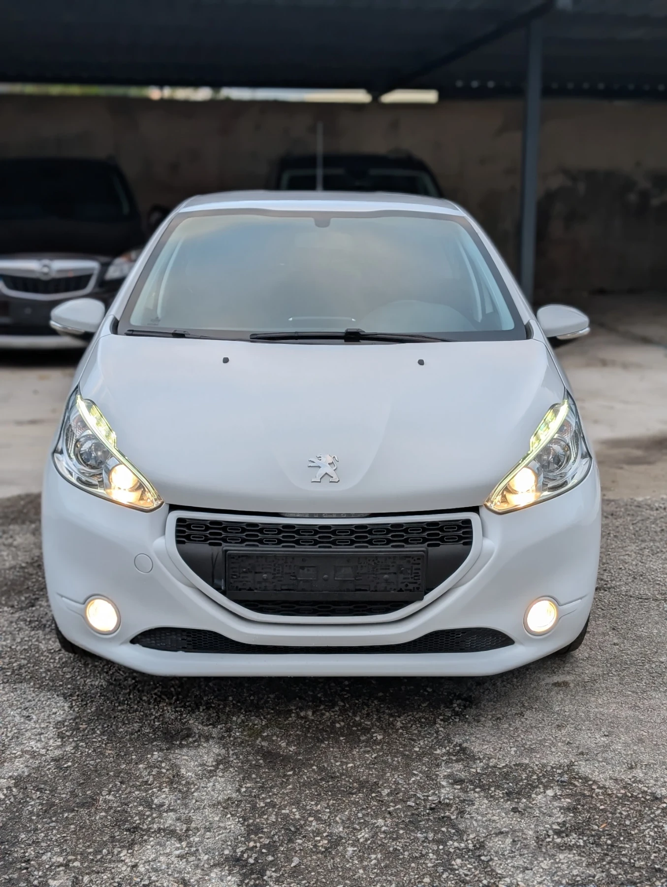 Peugeot 208 1.4 VTI - изображение 3