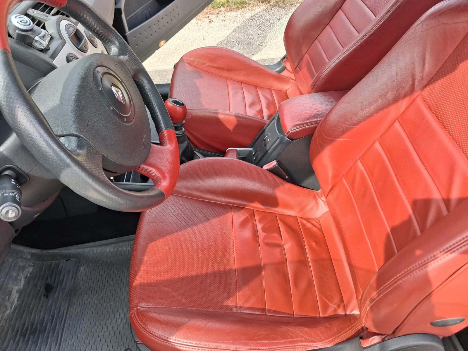 Renault Megane 1.9CDI, снимка 9 - Автомобили и джипове - 53757620