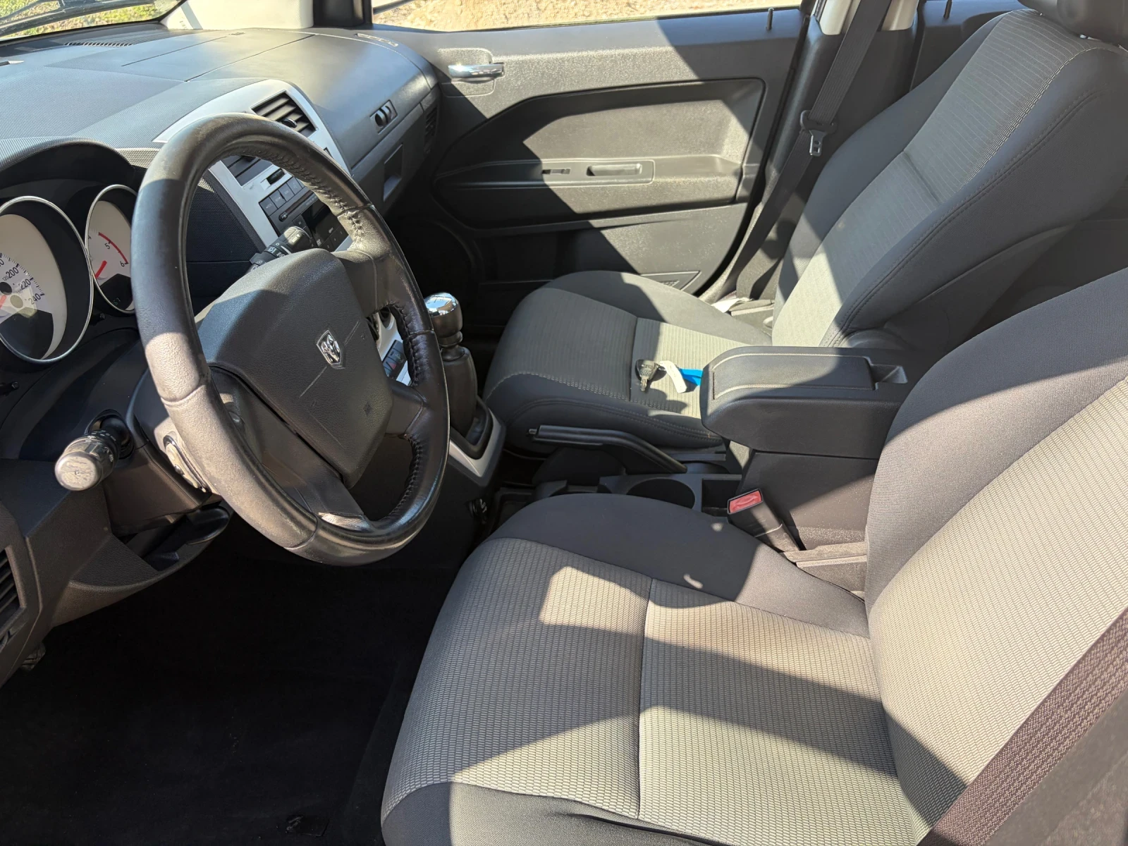 Dodge Caliber Нов внос италия, снимка 7 - Автомобили и джипове - 53826809