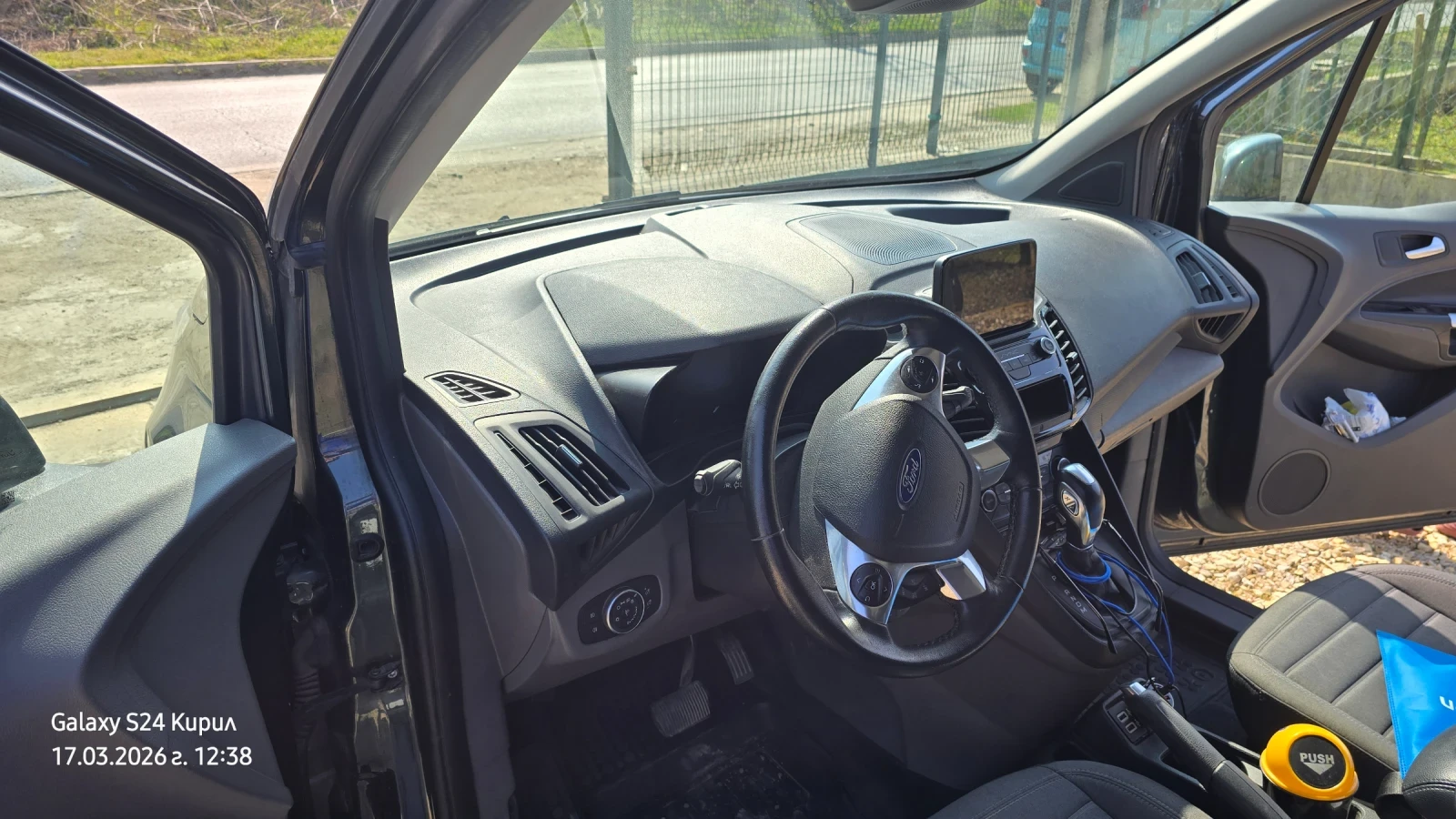 Ford Tourneo Connect Дълга база, снимка 8 - Автомобили и джипове - 53916901