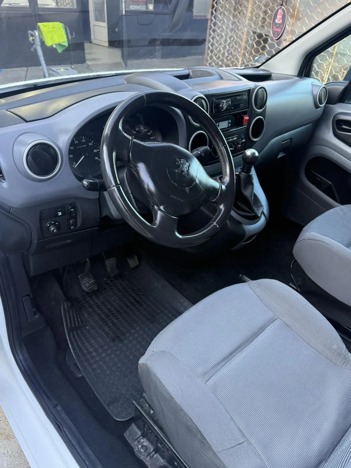 Peugeot Partner 1.6 HDI 90 �� | Mobile.bg � ����������� 9