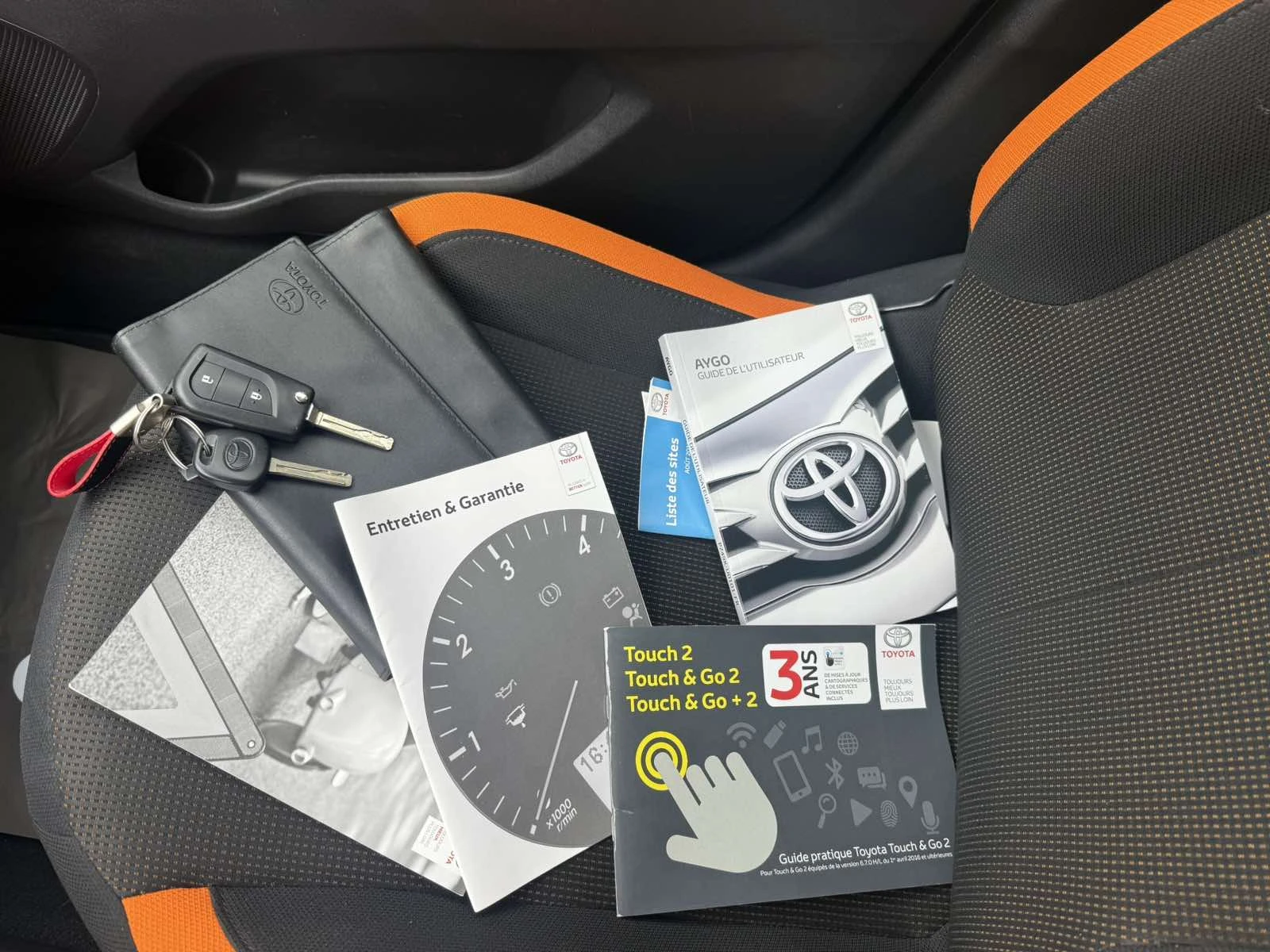 Toyota Aygo 1.0, EURO 6, Нов Внос France, снимка 15 - Автомобили и джипове - 54204773