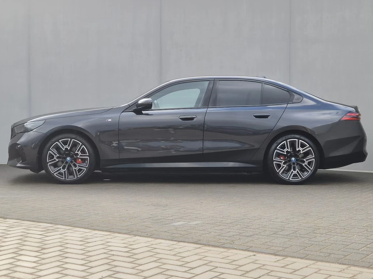 BMW i5 M-Sport xDrive | Mobile.bg � ����������� 3