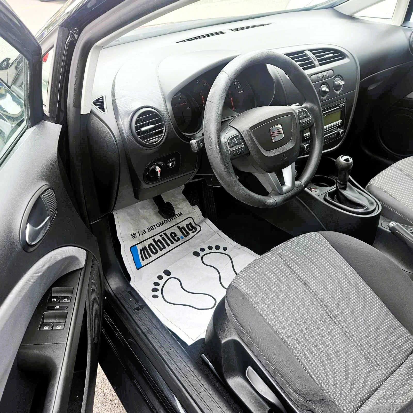 Seat Leon 1.6tdi 90hp 115h.km, снимка 15 - Автомобили и джипове - 54388041
