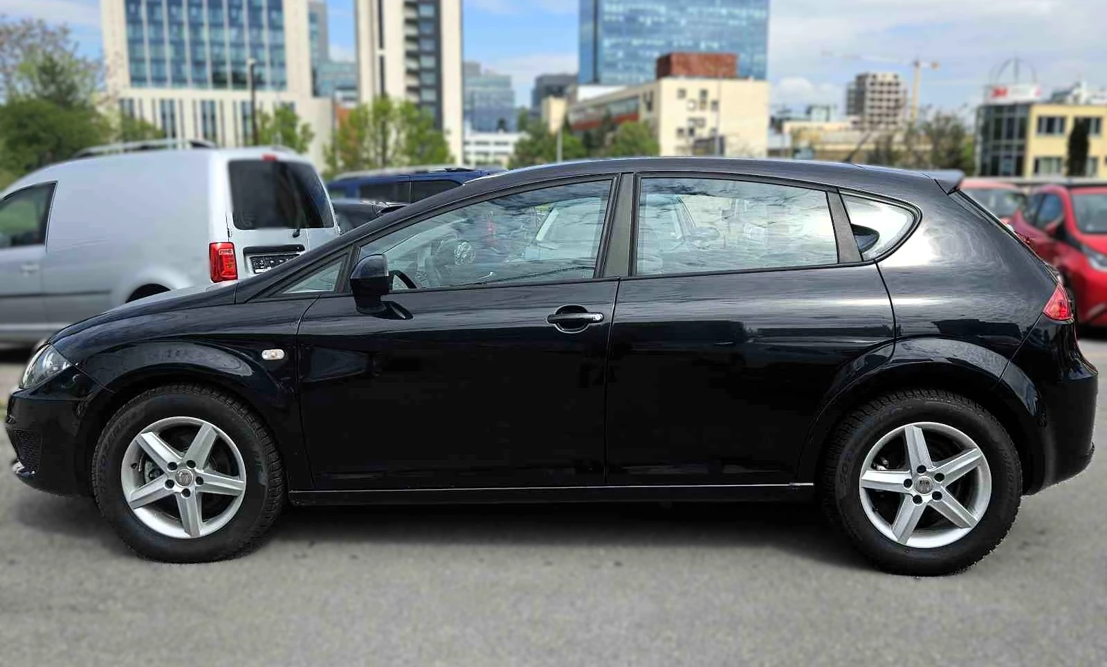 Seat Leon 1.6tdi 90hp 115h.km, снимка 6 - Автомобили и джипове - 54388041