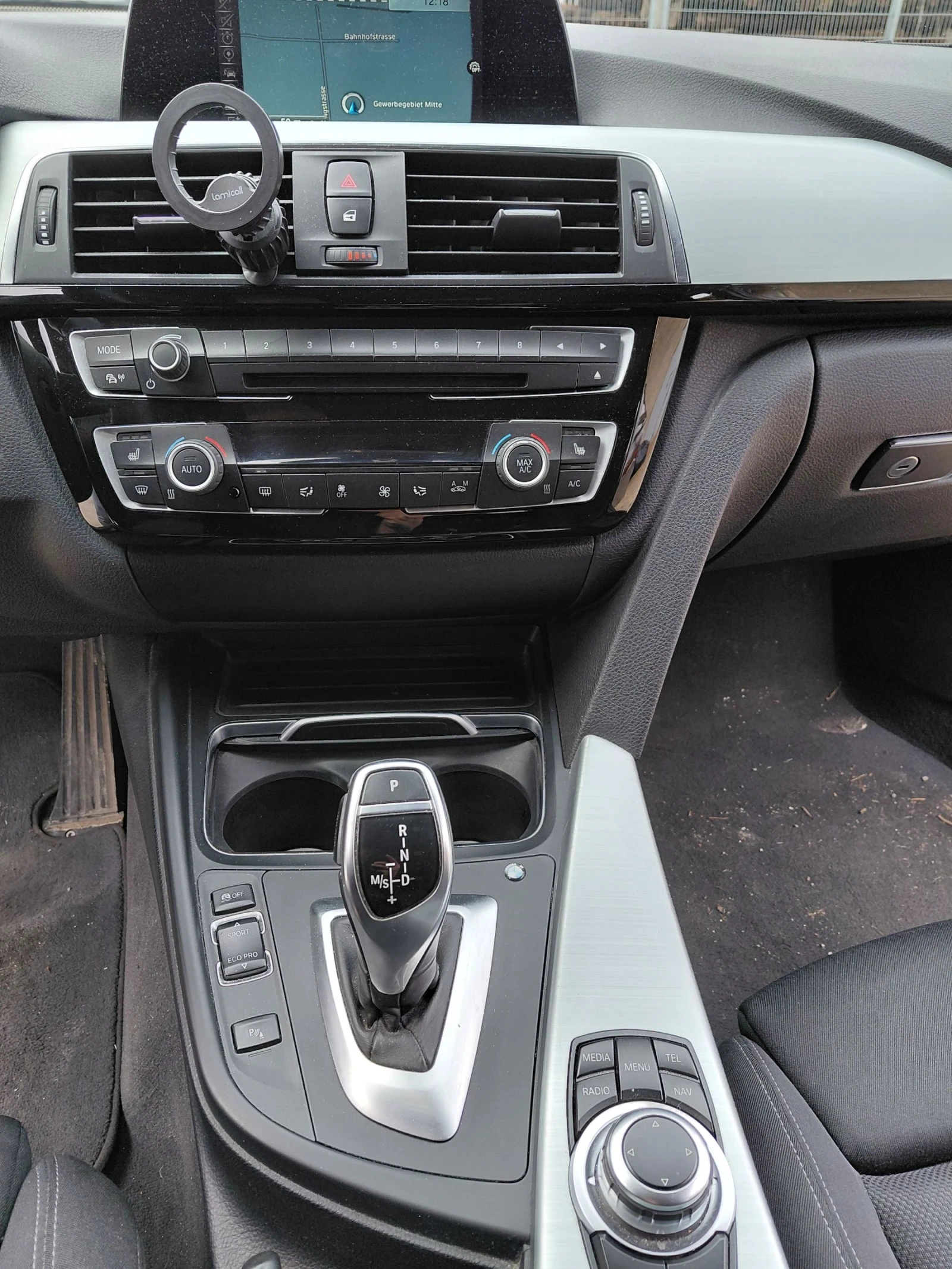 BMW 320 Sport, снимка 11 - Автомобили и джипове - 54552747