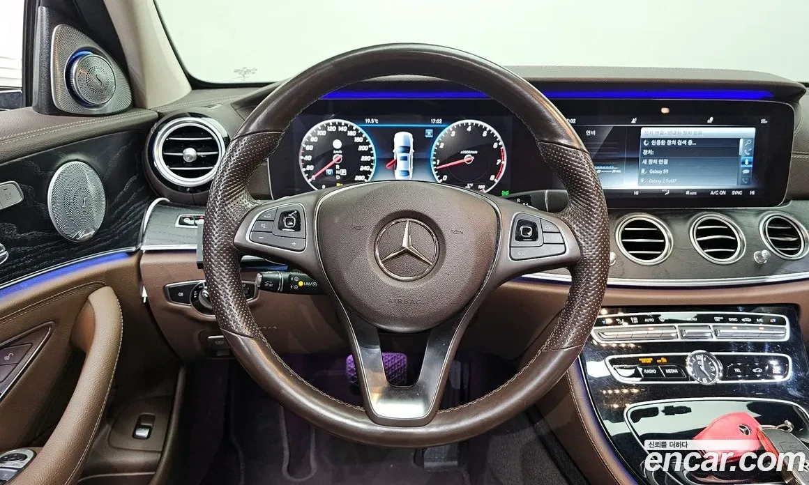 Mercedes-Benz E 300 �������, ���������, 360-�., HeadUP, Burmaster. | Mobile.bg � ����������� 13