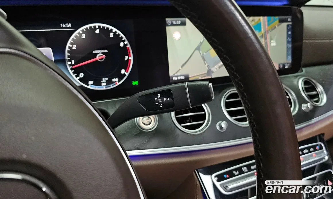 Mercedes-Benz E 300 �������, ���������, 360-�., HeadUP, Burmaster. | Mobile.bg � ����������� 9