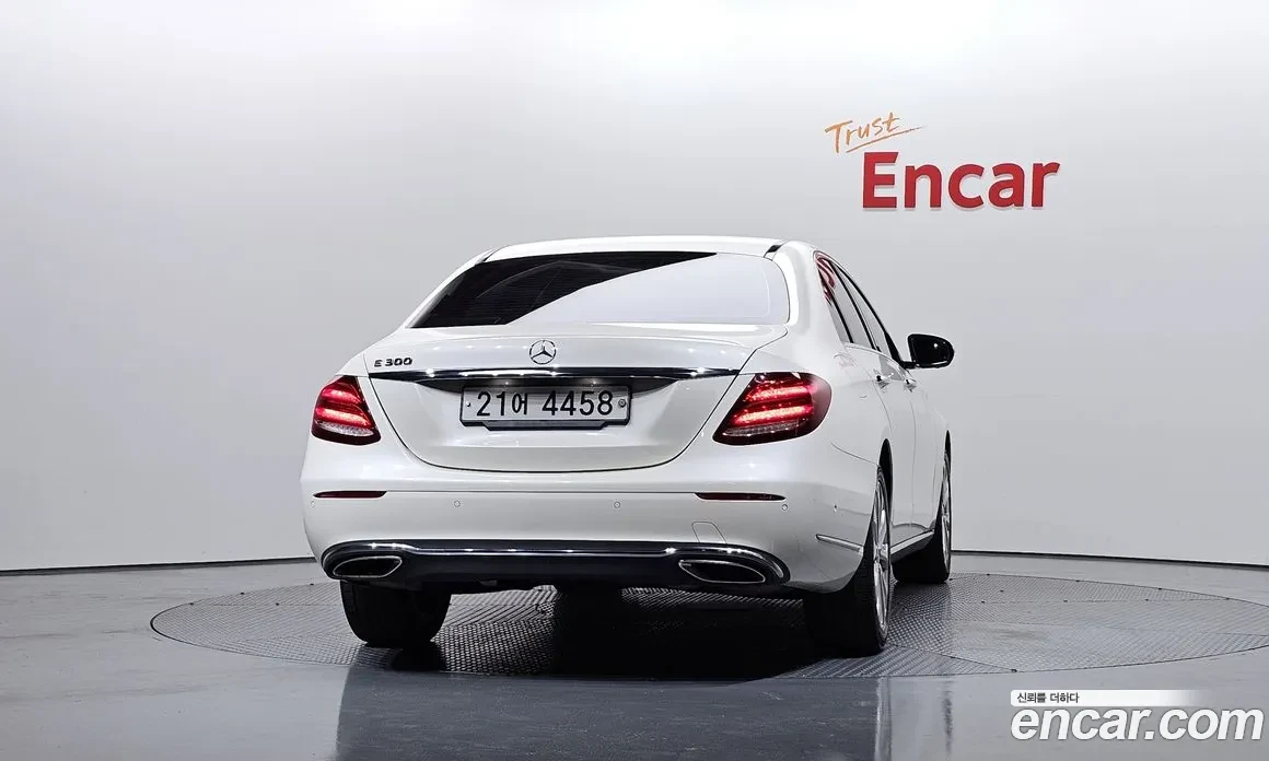 Mercedes-Benz E 300 �������, ���������, 360-�., HeadUP, Burmaster. | Mobile.bg � ����������� 4