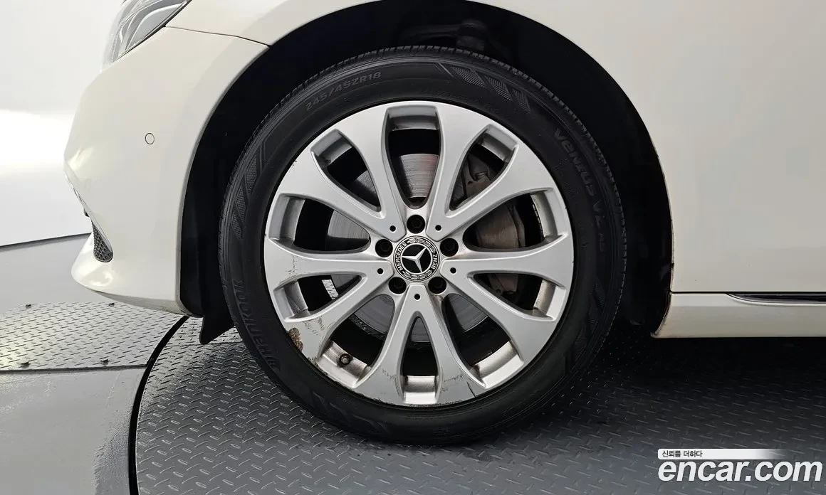 Mercedes-Benz E 300 �������, ���������, 360-�., HeadUP, Burmaster. | Mobile.bg � ����������� 5