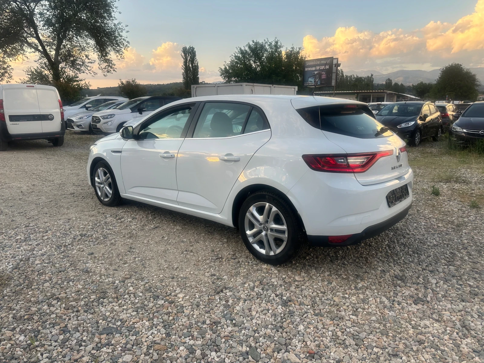 Renault Megane, снимка 6 - Автомобили и джипове - 54840756