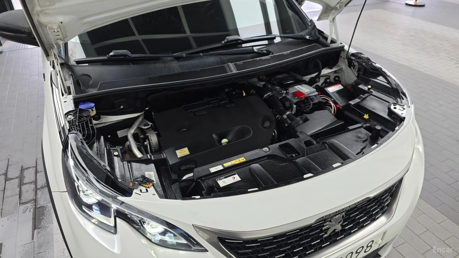 Peugeot 5008 * GT* 360* KEYLESS* Camera* 360* , снимка 5 - Автомобили и джипове - 55570301