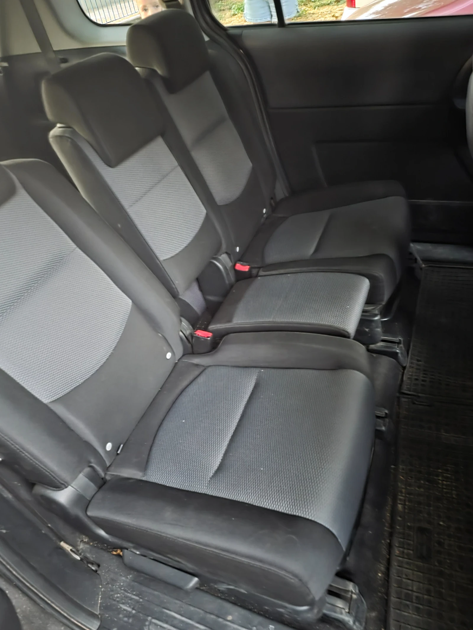 Mazda 5 2.0, снимка 5 - Автомобили и джипове - 56154749