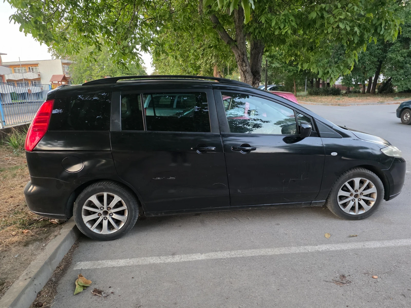 Mazda 5 2.0, снимка 8 - Автомобили и джипове - 56154749
