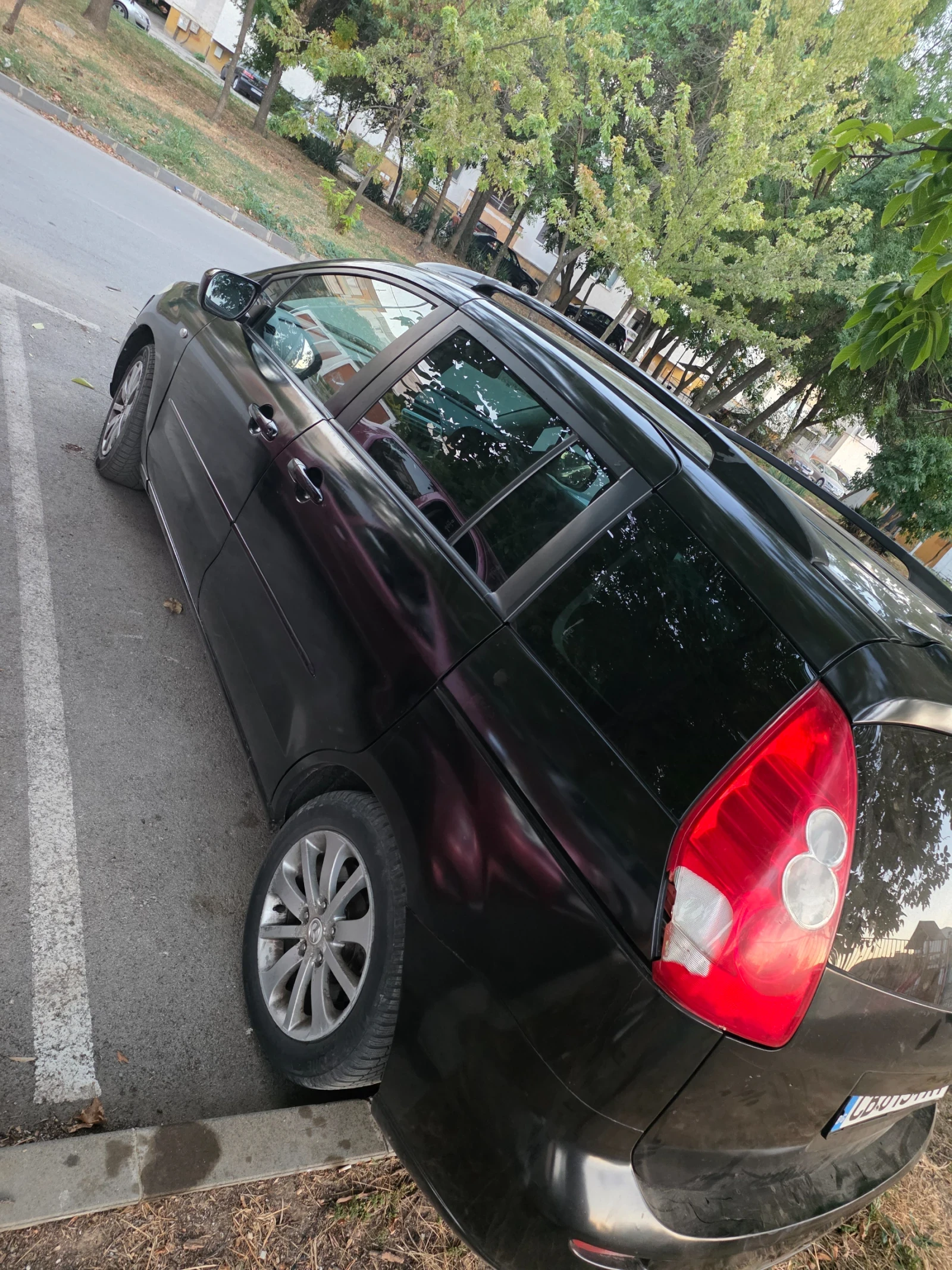 Mazda 5 2.0, снимка 7 - Автомобили и джипове - 56154749