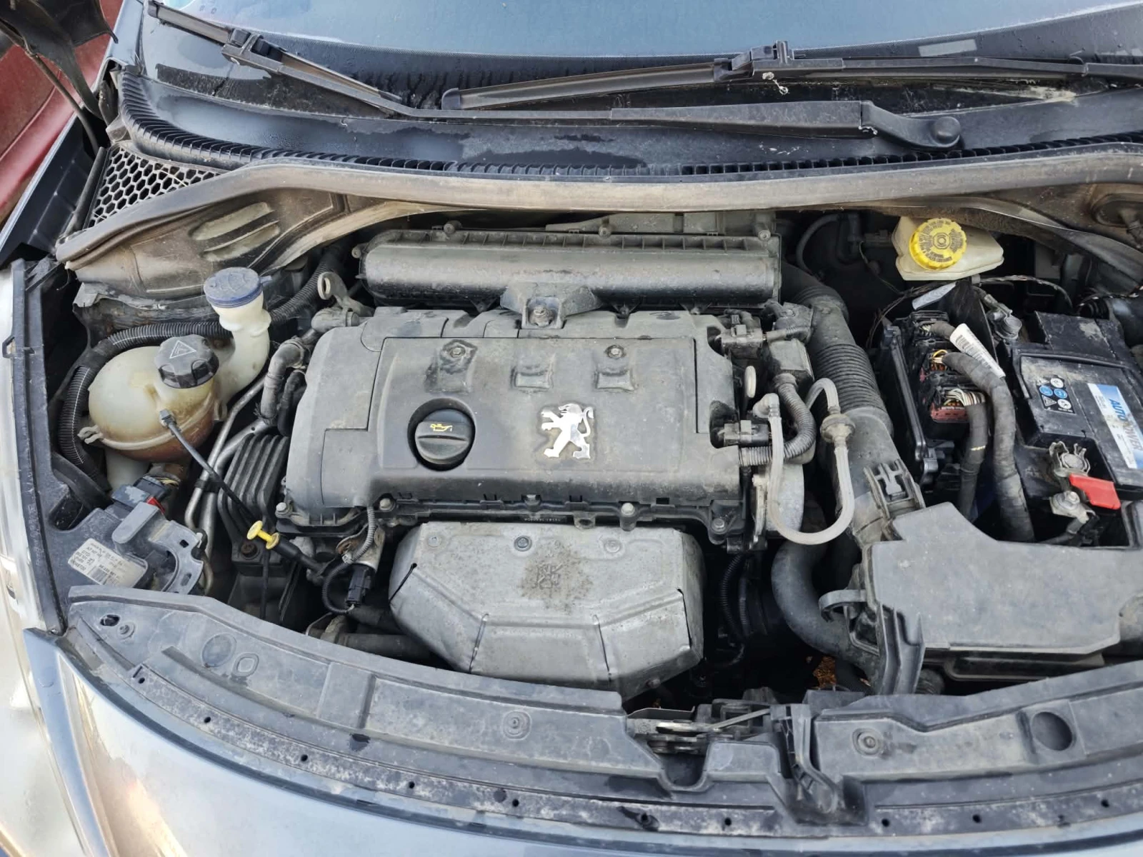 Peugeot 207 1.6, снимка 6 - Автомобили и джипове - 56210894