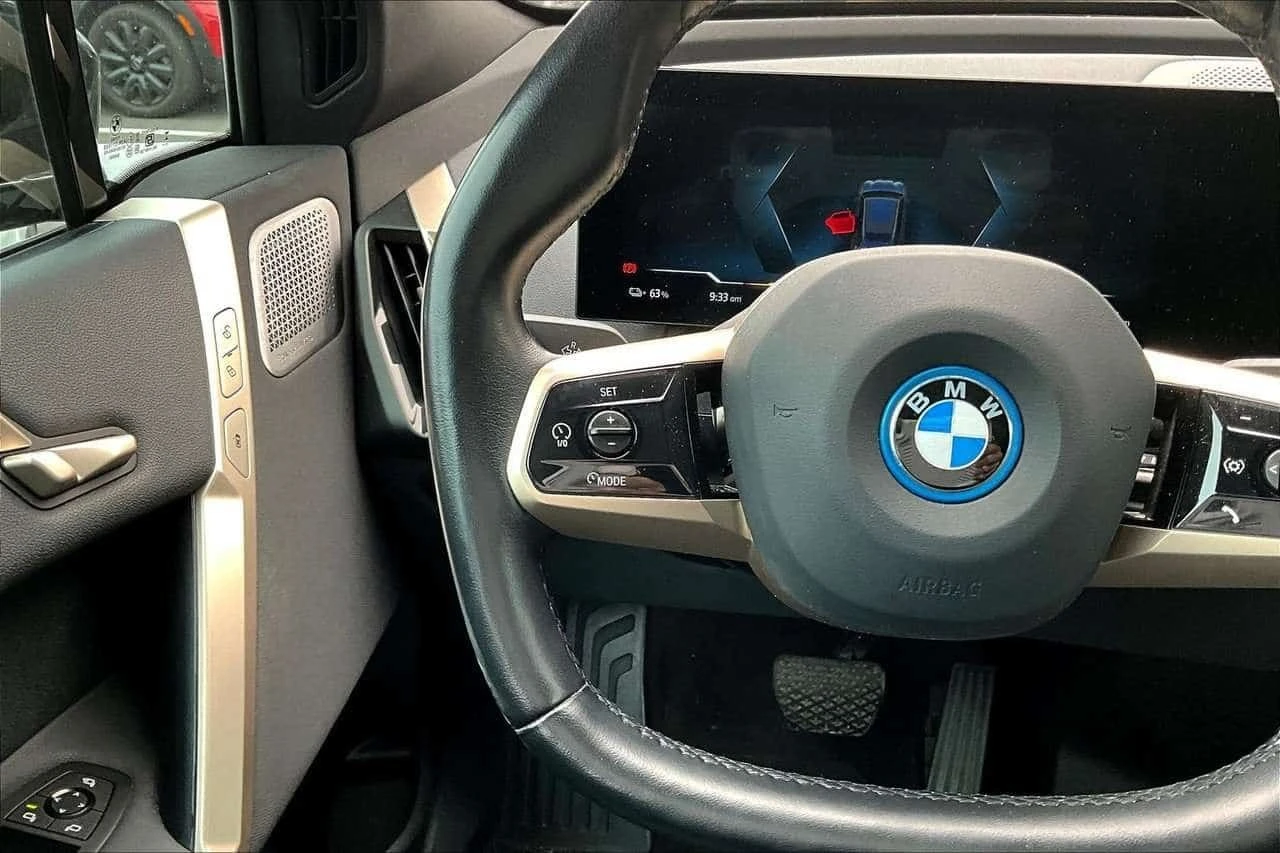 BMW iX M60 xDrive | CARFAX | ���������������� �� BMW | Mobile.bg � ����������� 9