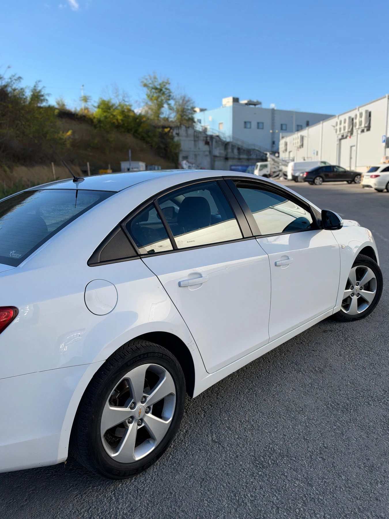 Chevrolet Cruze, снимка 2 - Автомобили и джипове - 56407067