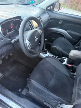 Mitsubishi Outlander 2, 4 БЕНЗИН ГАЗ ПЕРФЕКТНА , снимка 6 - Автомобили и джипове - 53668644