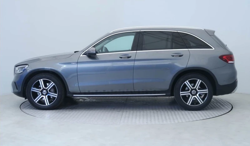 Mercedes-Benz GLC 220 d 4Matic, снимка 3 - Автомобили и джипове - 46848141