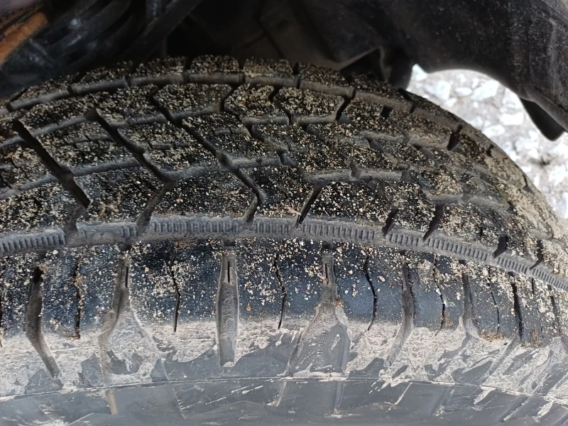 Jeep Cherokee 2.4бензин-газ, снимка 8 - Автомобили и джипове - 52790394