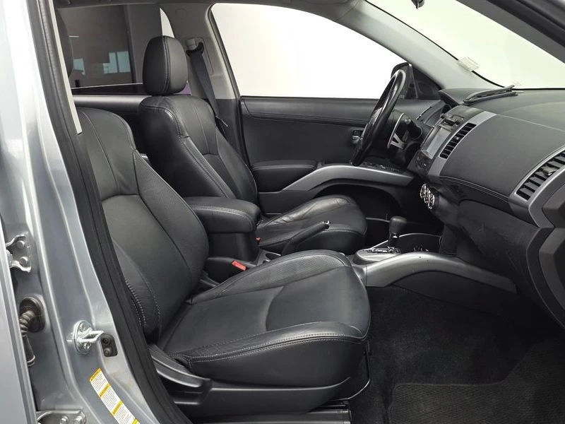 Mitsubishi Outlander 2.4L, снимка 11 - Автомобили и джипове - 55448784