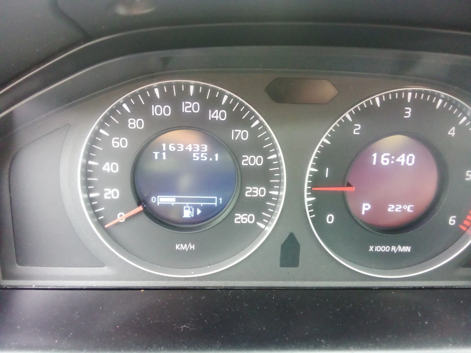 Volvo XC60 D5 - изображение 9
