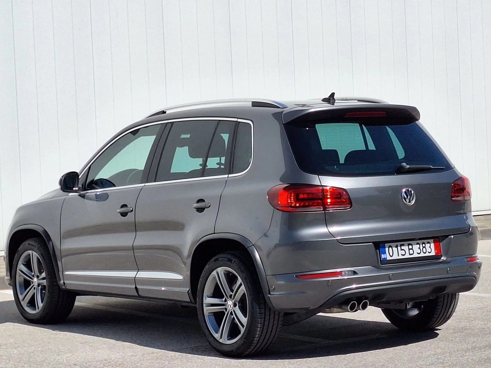 VW Tiguan SPORT 2.0TDI 184kc4x4 ПЪЛНА СЕРВИЗНА ИСТОРИЯ  - изображение 4