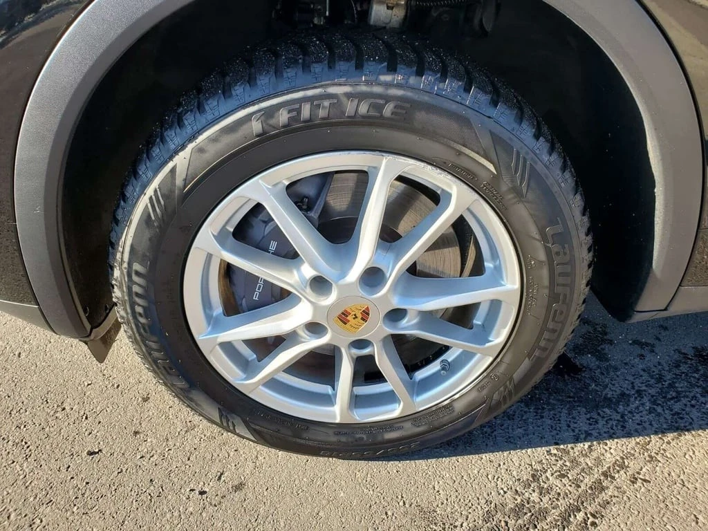 Porsche Cayenne * Base / Platinum Edition * CARFAX * БЕЗ ПЪРВОНАЧА - изображение 9