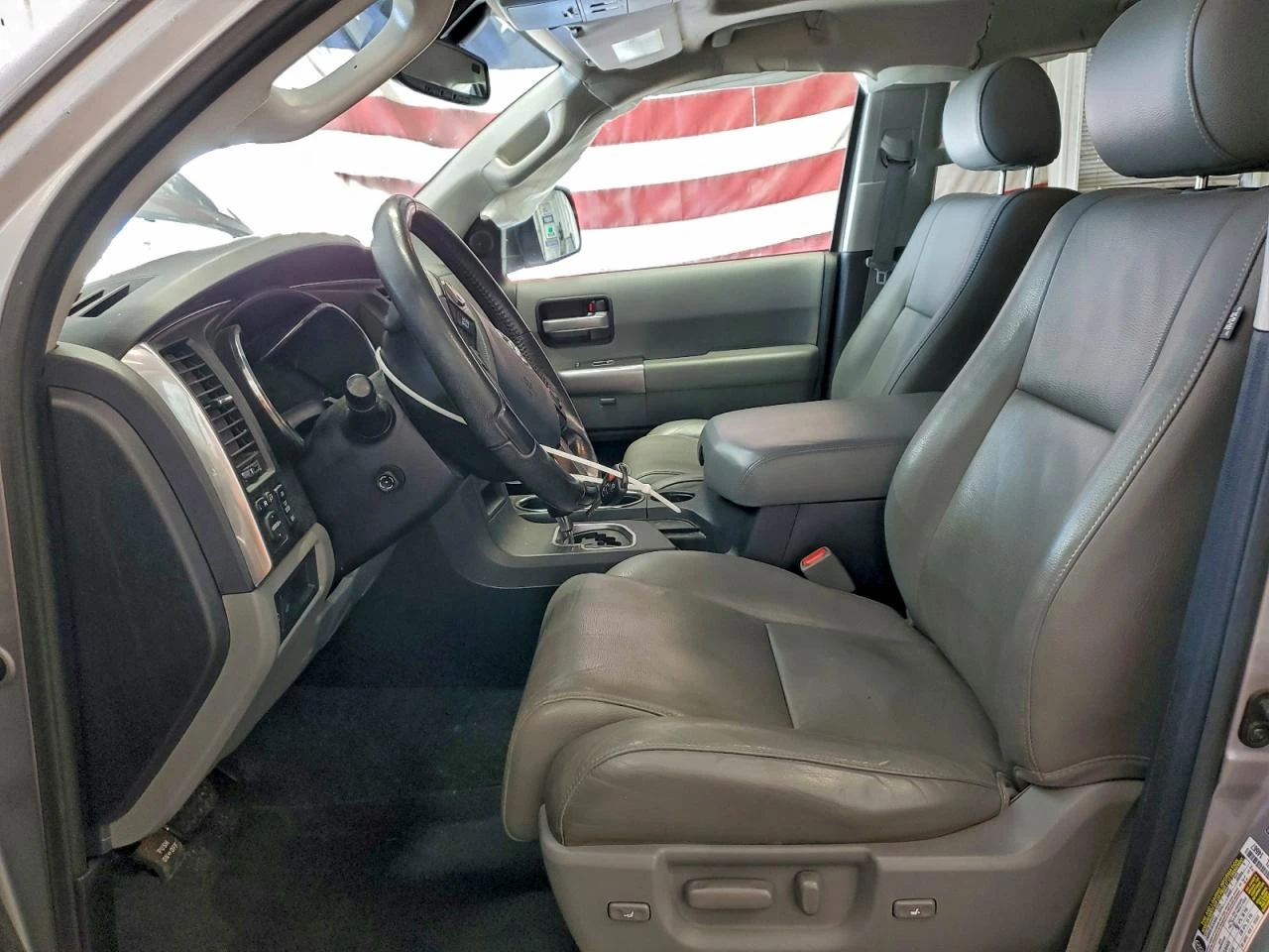 Toyota Sequoia LIMITED * CARFAX*  - изображение 7