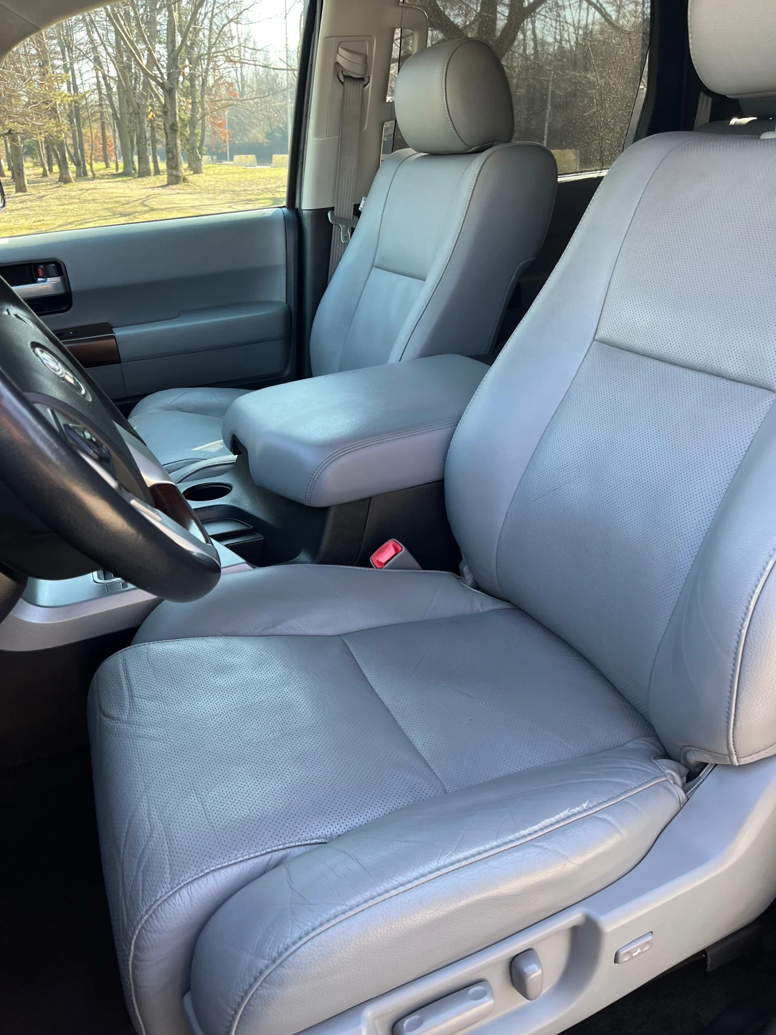 Toyota Sequoia Platinum - изображение 9