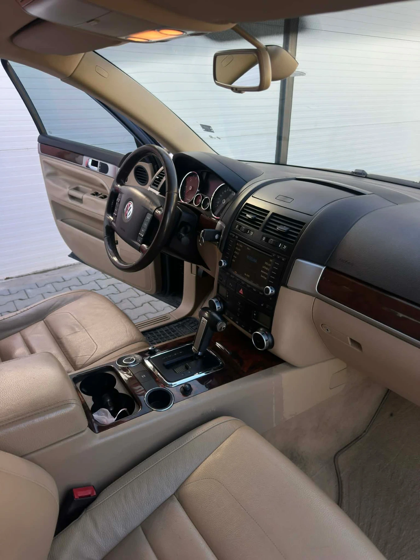 VW Touareg 3.0TDI Facelift , снимка 7 - Автомобили и джипове - 53847697