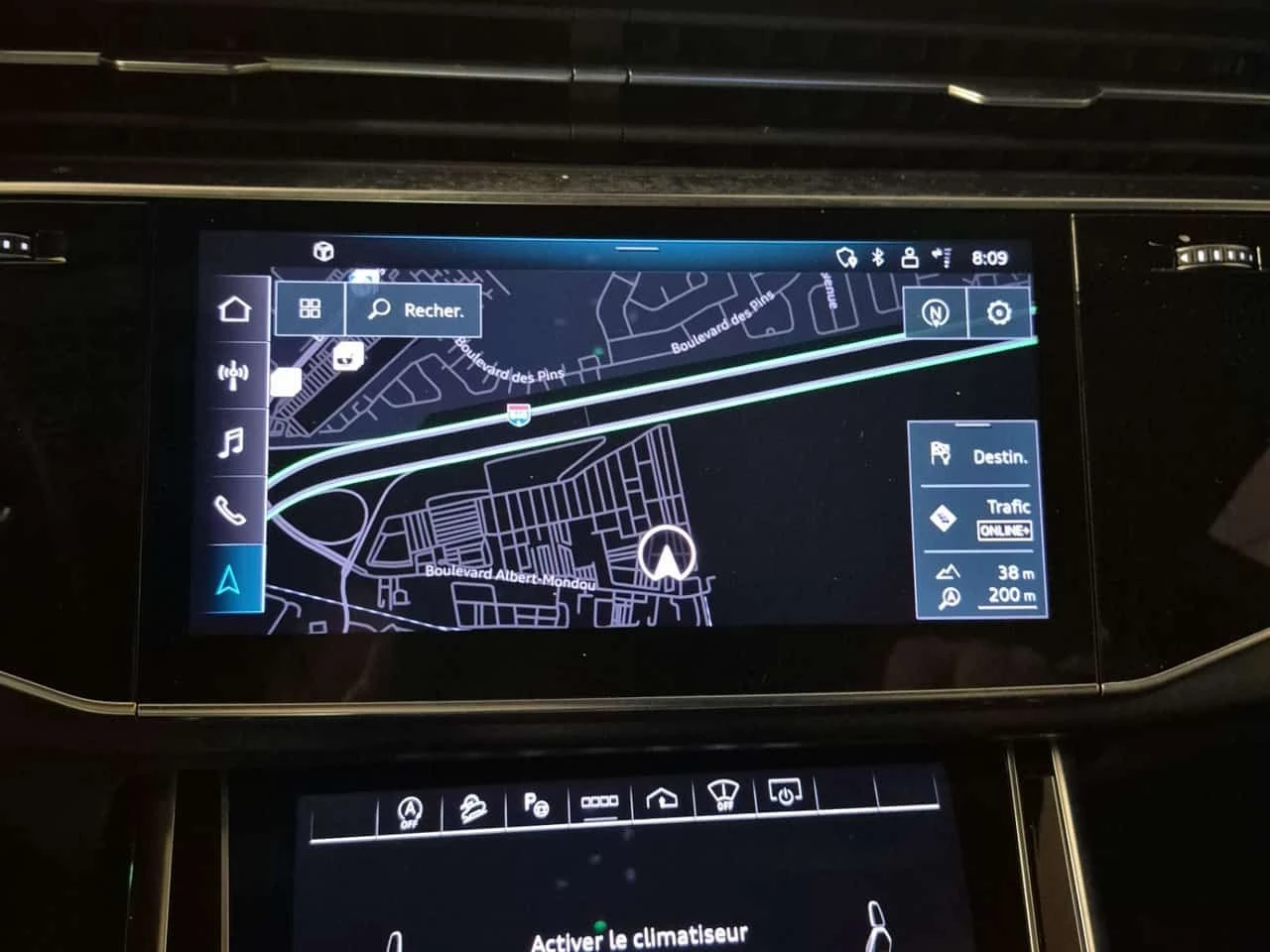 Audi Q8 TECHNIK /CARFAX/4 Ключа/Обдух/Дистроник/360 Камера, снимка 10 - Автомобили и джипове - 53990495