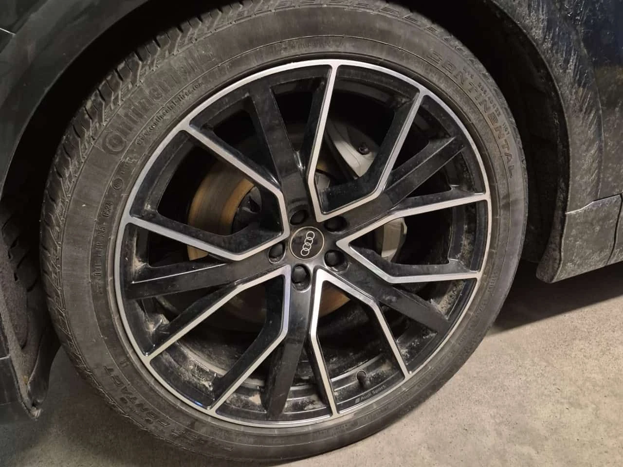 Audi Q8 TECHNIK /CARFAX/4 Ключа/Обдух/Дистроник/360 Камера, снимка 17 - Автомобили и джипове - 53990495