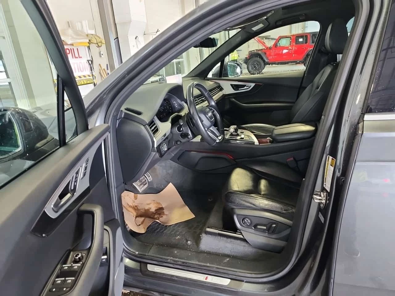 Audi Q7 * 3.0T TECHNIK * ПАНО * ПОДГРЕВИ * 2 КЛЮЧА* CARFAX, снимка 5 - Автомобили и джипове - 54038379