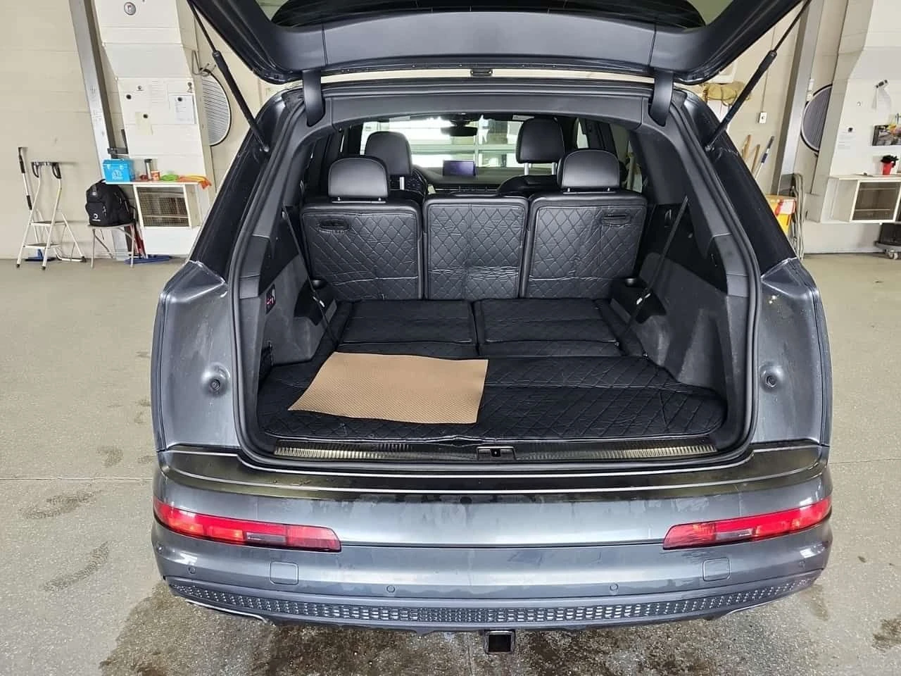 Audi Q7 * 3.0T TECHNIK * ПАНО * ПОДГРЕВИ * 2 КЛЮЧА* CARFAX, снимка 14 - Автомобили и джипове - 54038379