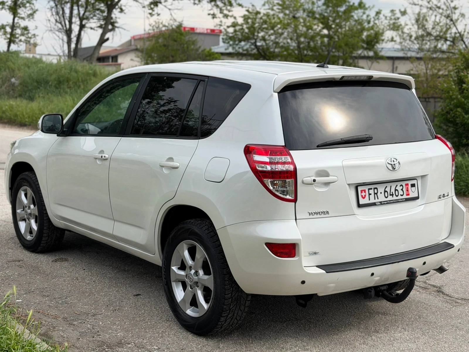 Toyota Rav4  4WD! КОЖЕН САЛОН!АВТОМАТИК !ТОП СЪСТОЯНИЕ, снимка 5 - Автомобили и джипове - 54457505