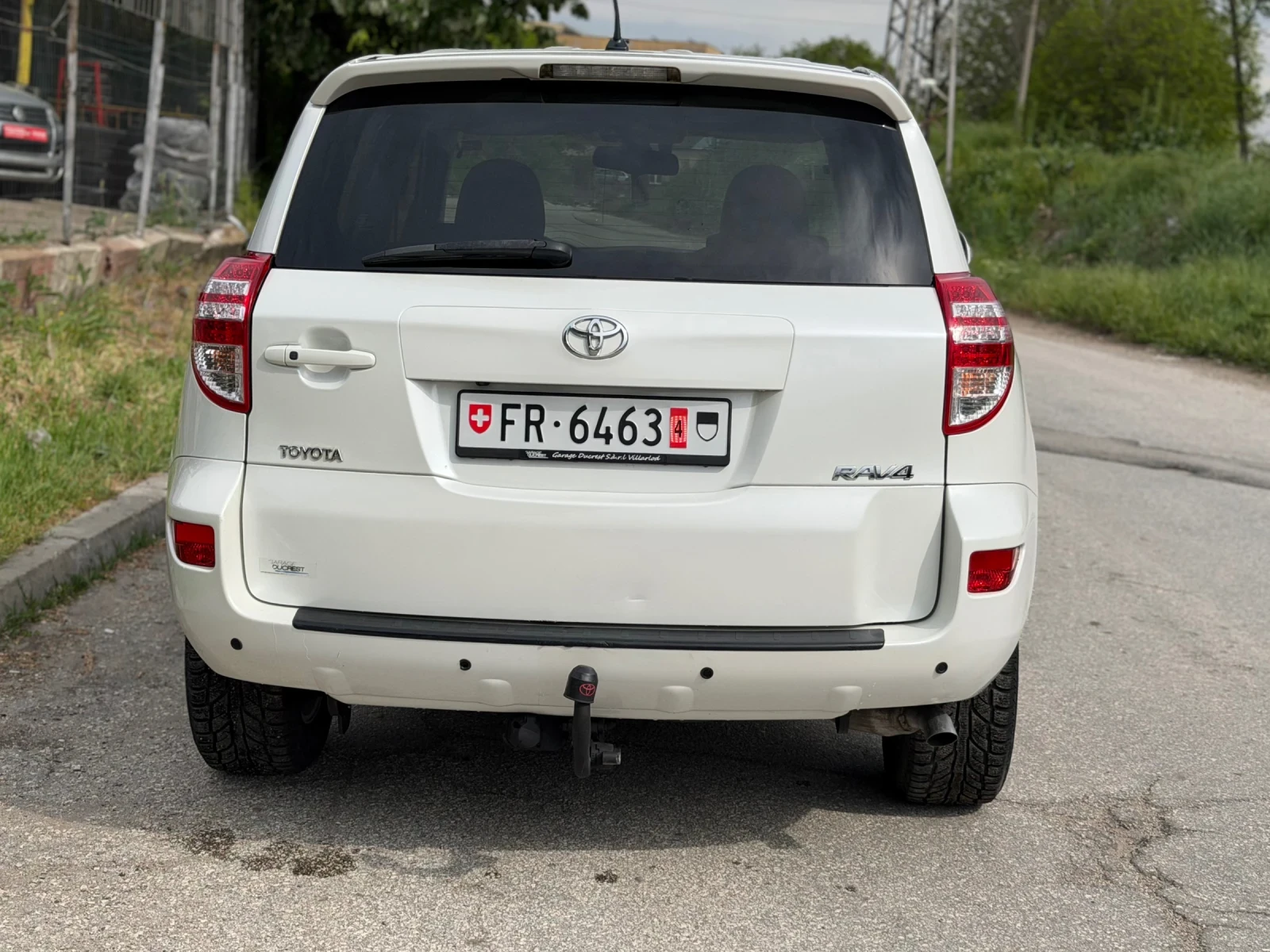 Toyota Rav4  4WD! КОЖЕН САЛОН!АВТОМАТИК !ТОП СЪСТОЯНИЕ, снимка 4 - Автомобили и джипове - 54457505